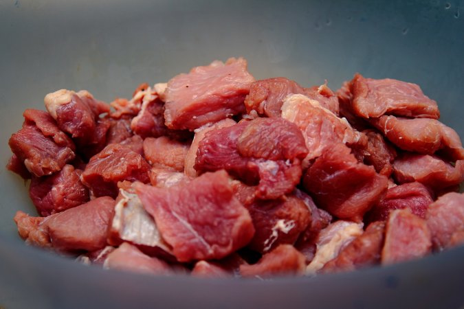 What’s sweeter than honey to these bees? Rotting meat.